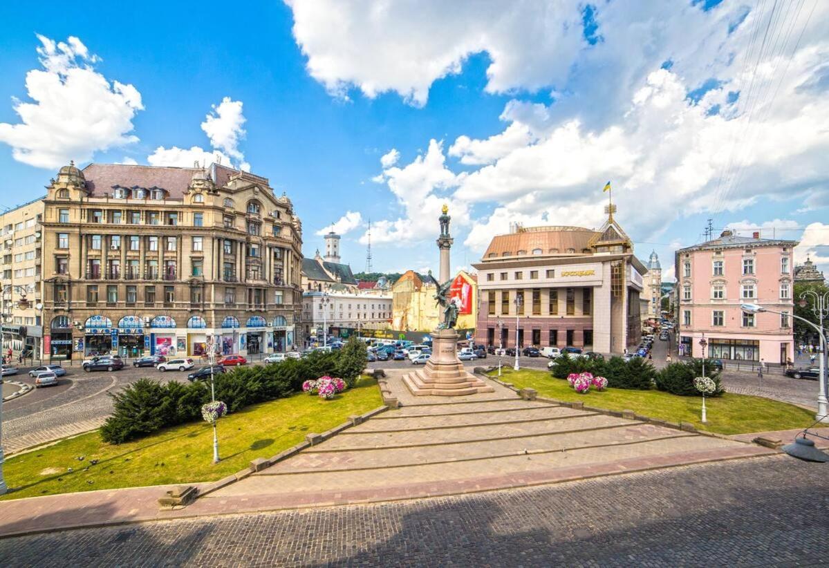 Апартаменти З Балконом На Центр Львова Exterior photo